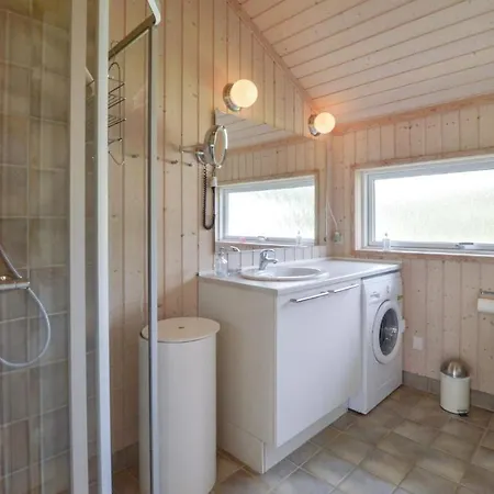 Three-bedroom Holiday In Slagelse