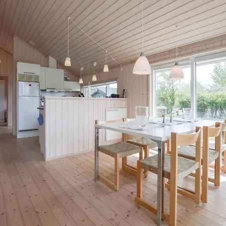 Three-bedroom Holiday In Holiday home *
