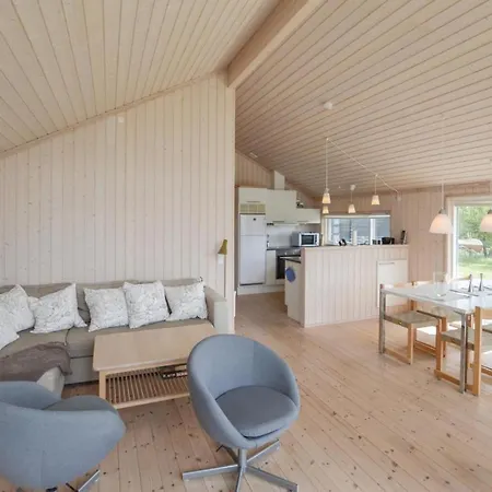 Three-bedroom Holiday In *